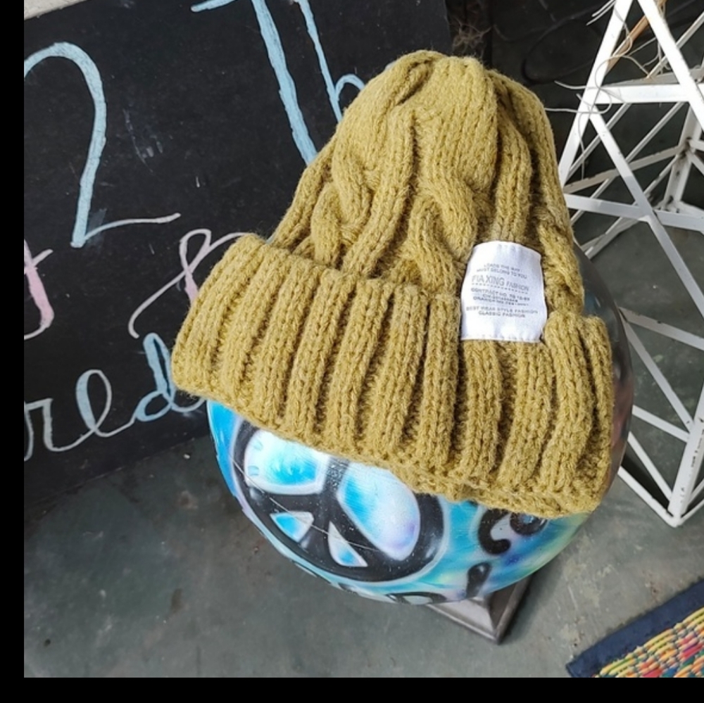 NWT Moss Green knit beenie